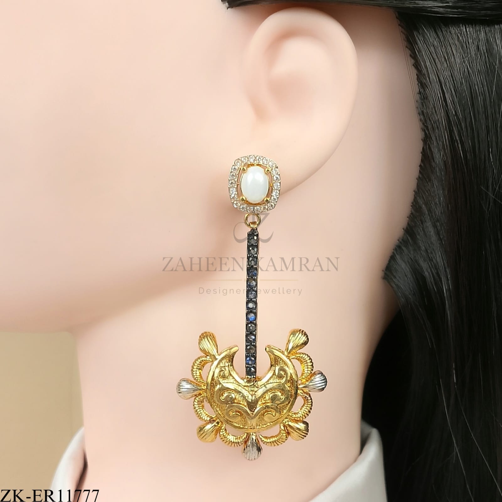 SAPPHIRE GOLDEN EARRINGS