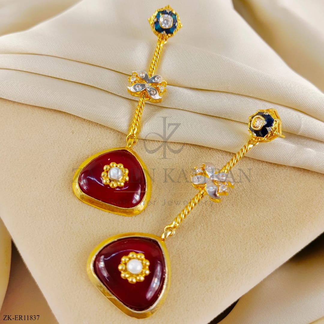 GARNET EARRINGS
