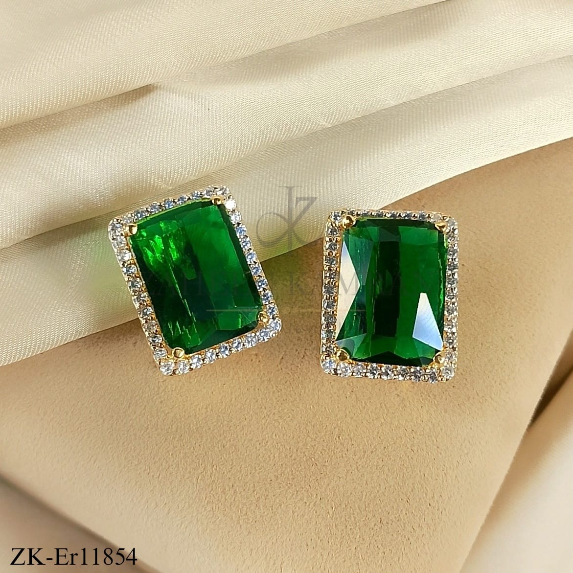 EMERALD EARRINGS