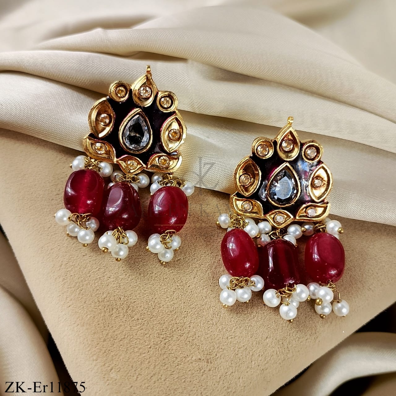 GARNET EARRINGS