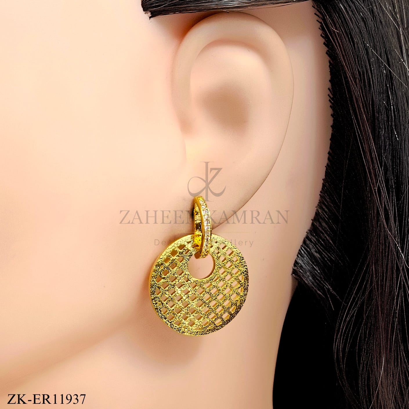 GOLDEN CIRCLE EARRINGS
