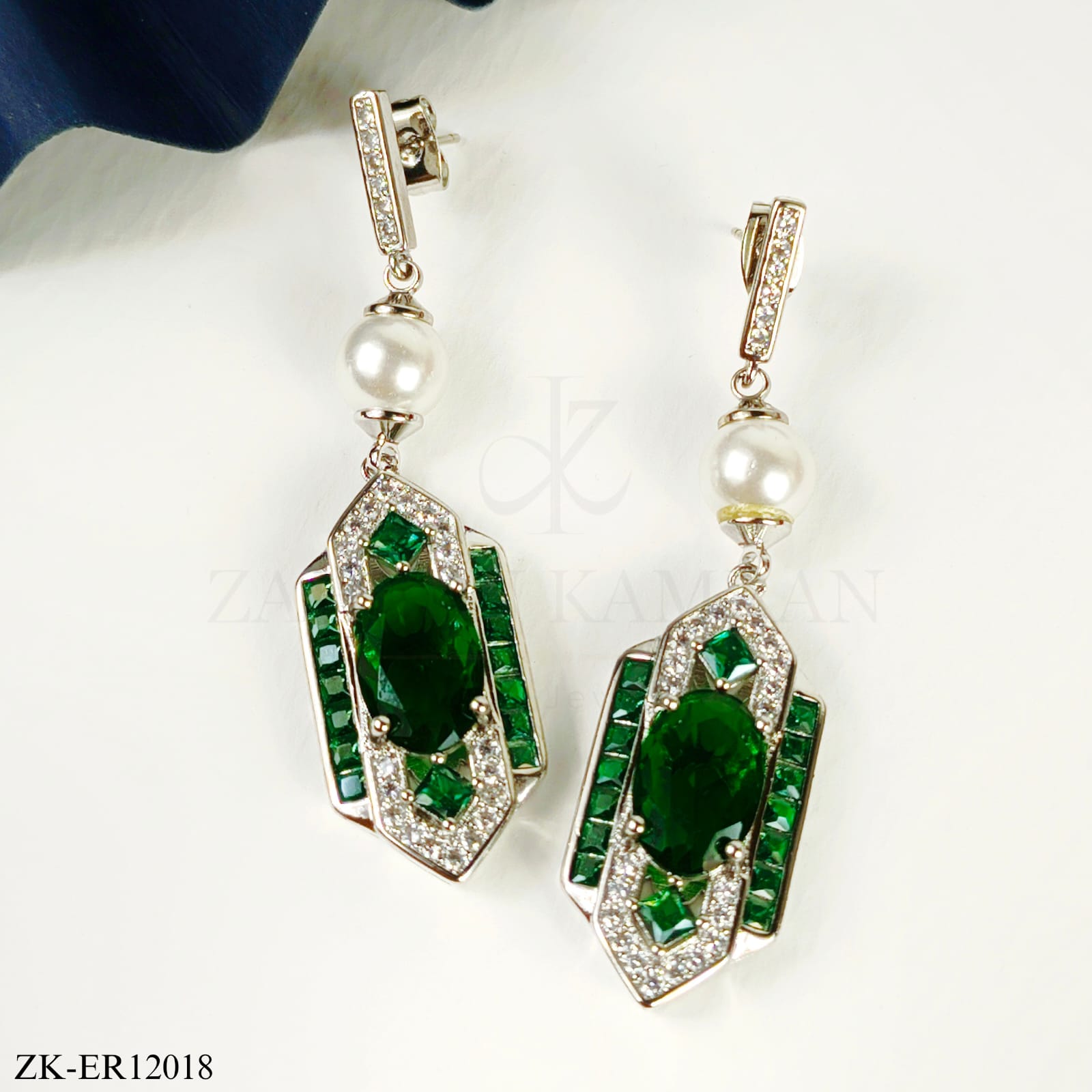 EMERALD EARRINGS