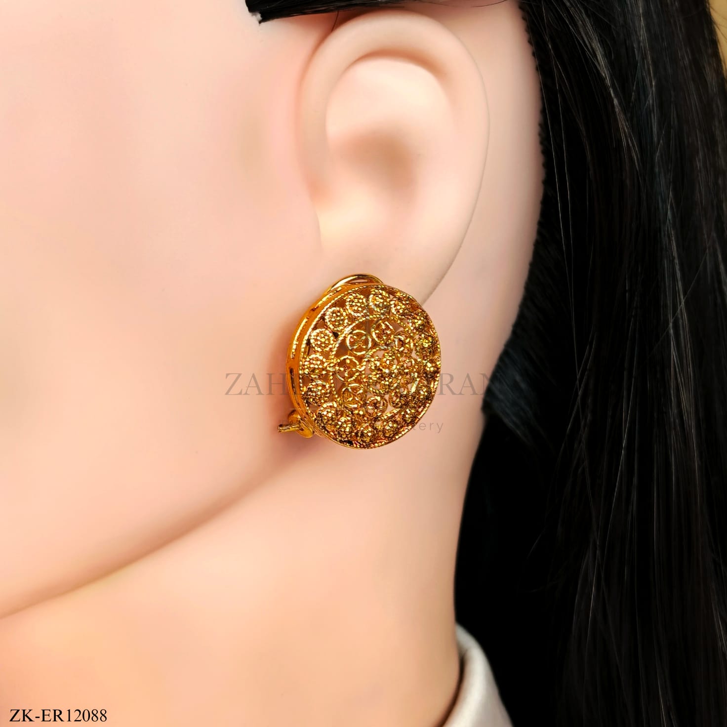 GOLDEN CIRCLE EARRINGS