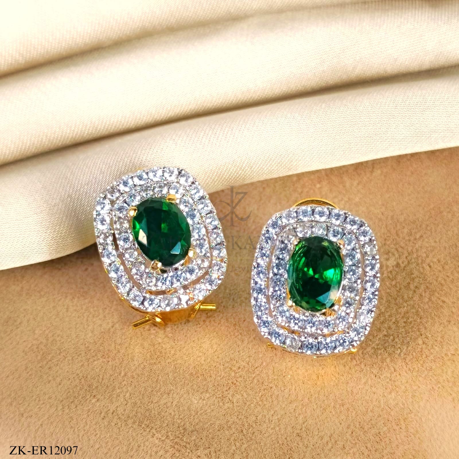 EMERALD EARRINGS
