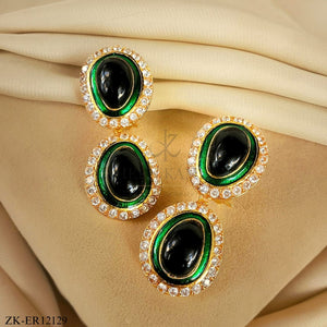 OVAL BLACK EARRINGS