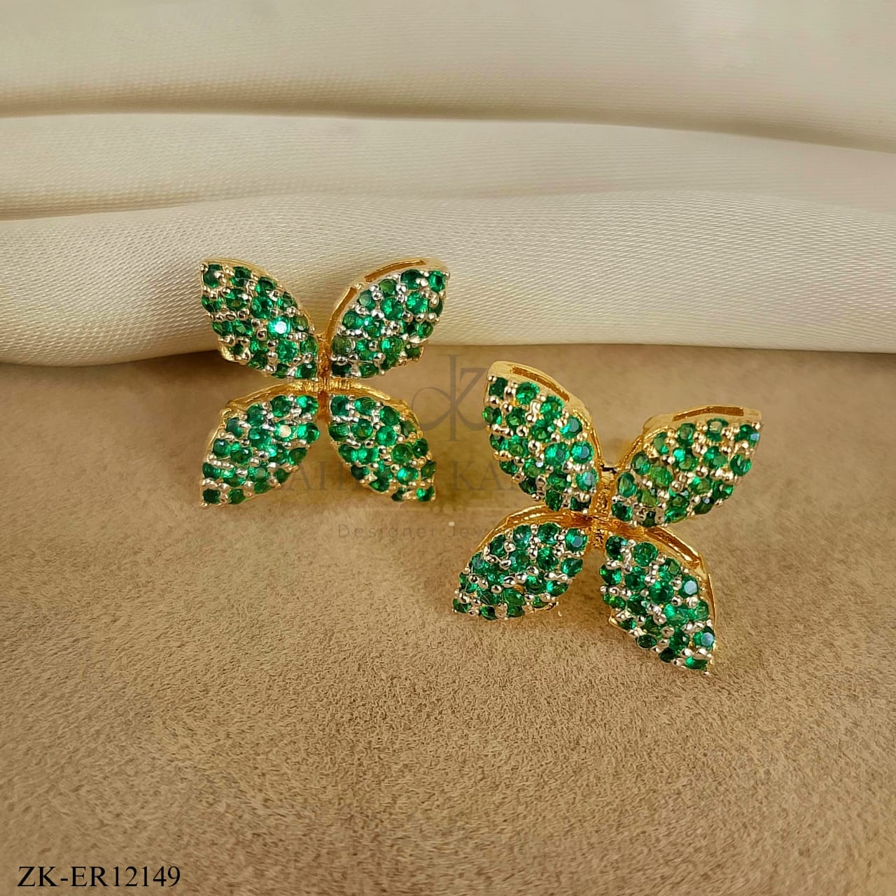 EMERALD EARRINGS