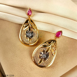 FLORAL MOTIF EARRINGS