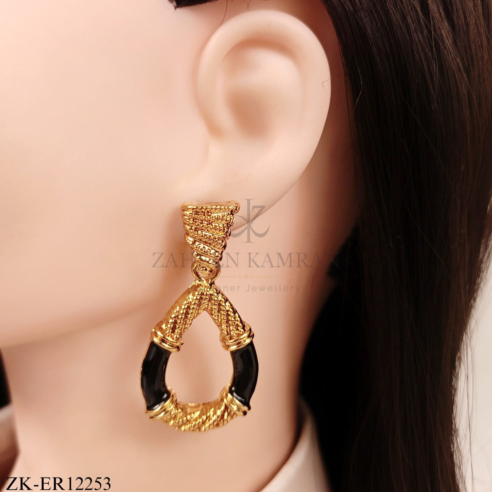 BLACK ENAMEL EARRINGS