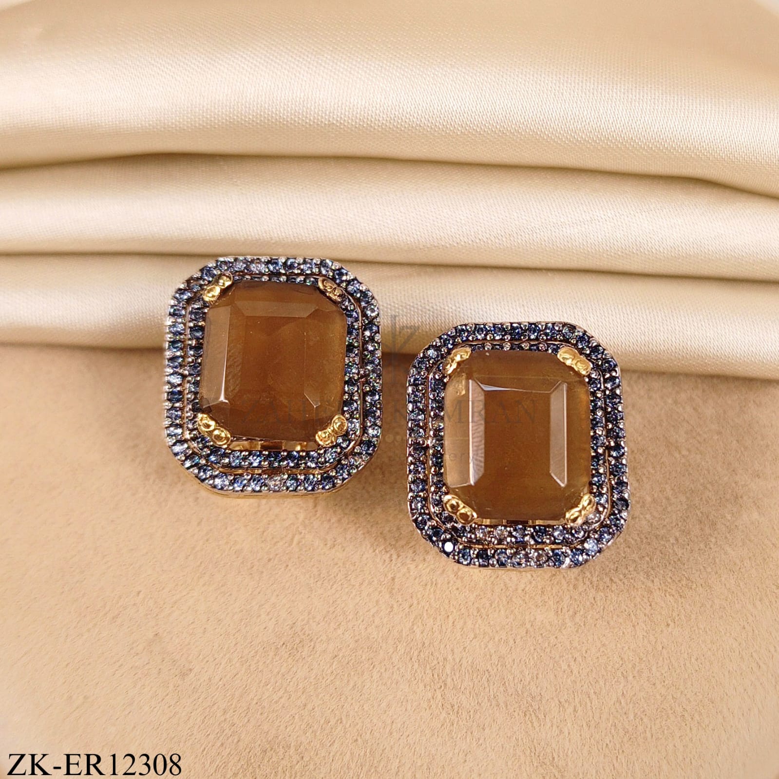 SQUARE EARRINGS
