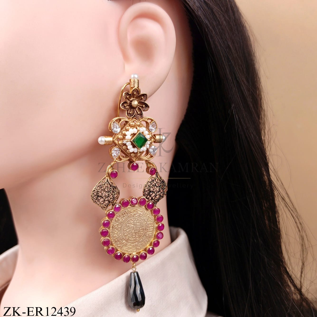 FLORAL MOTIF EARRINGS