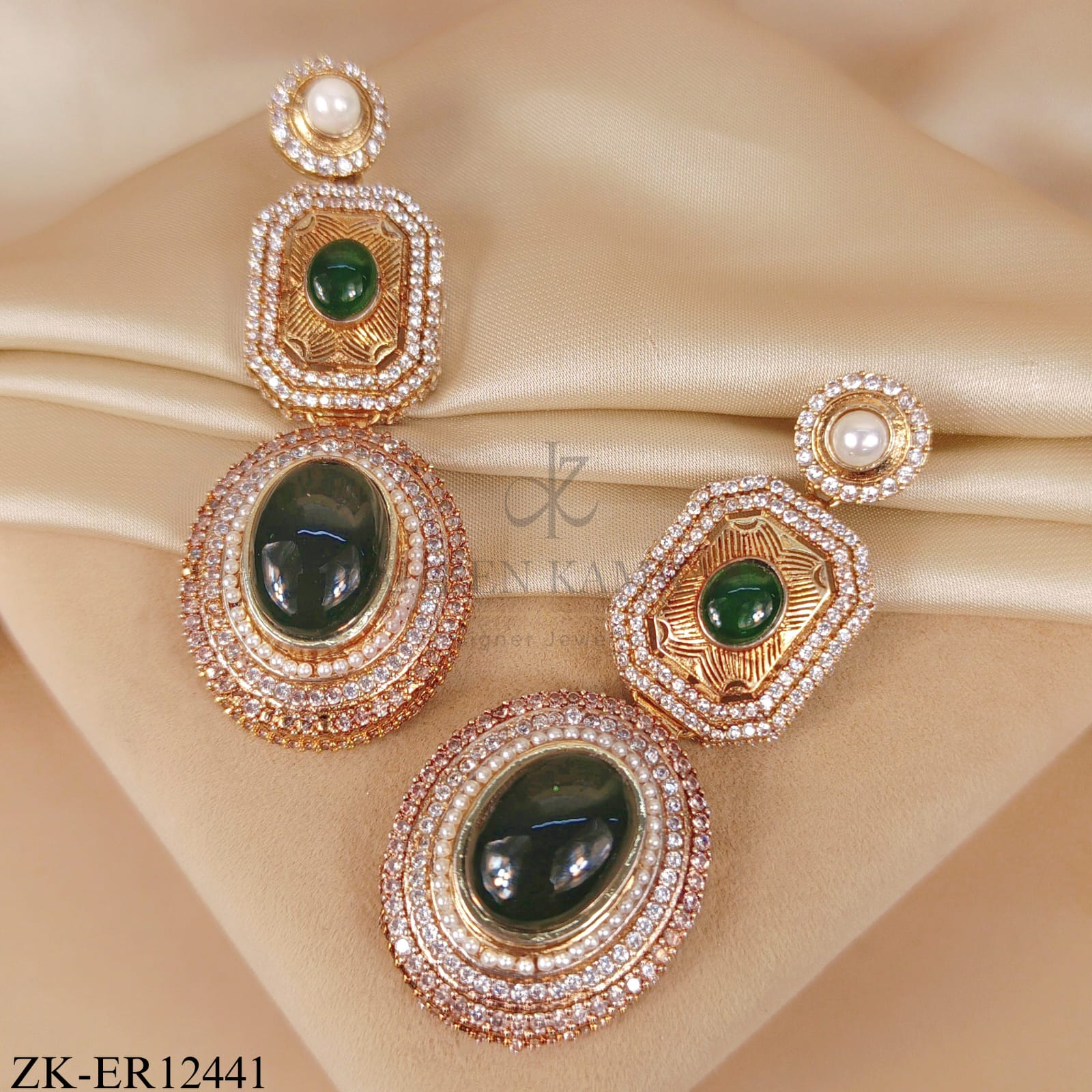 EMERALD EARRINGS