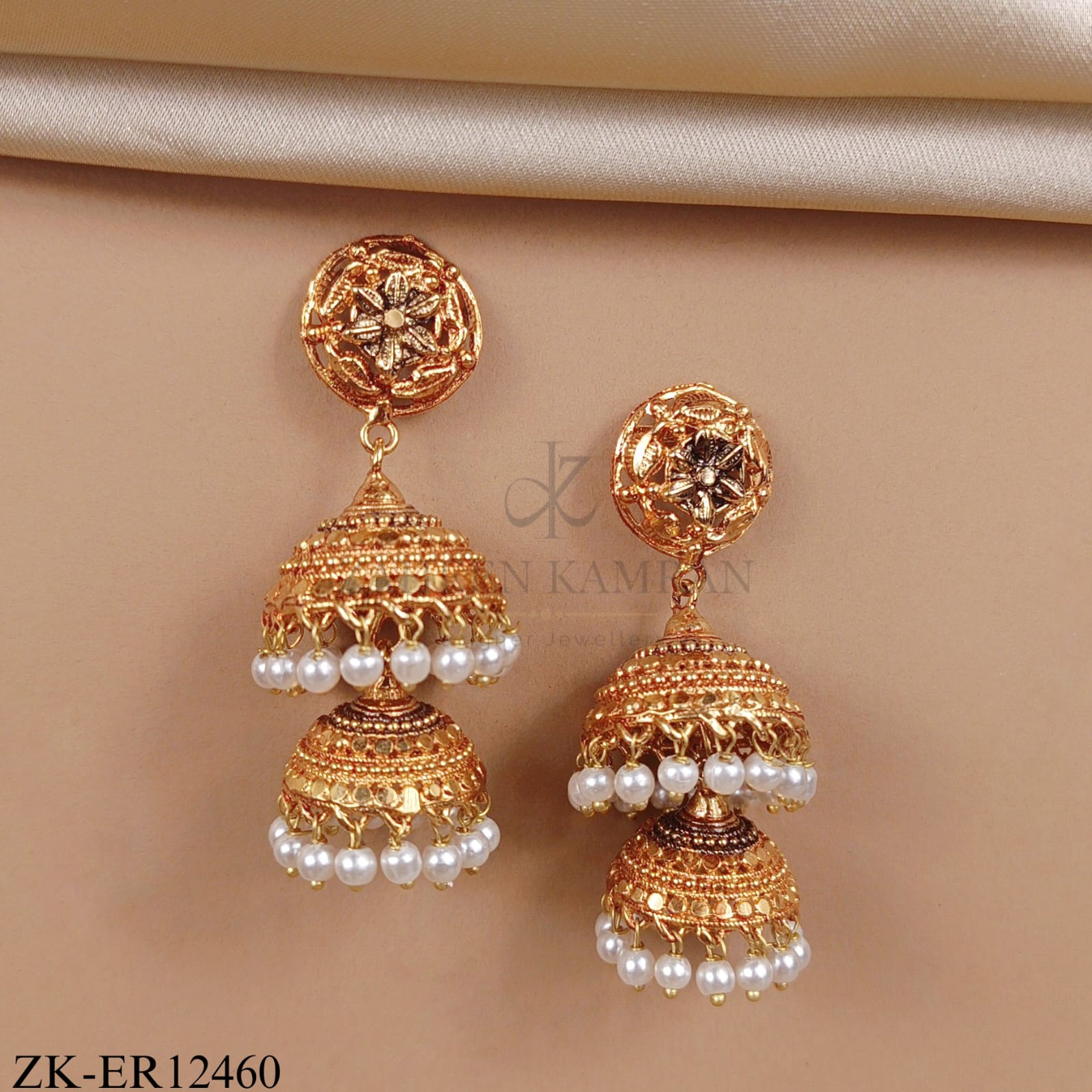 GOLDEN DOUBLE EARRINGS WITH WHITE OPALS