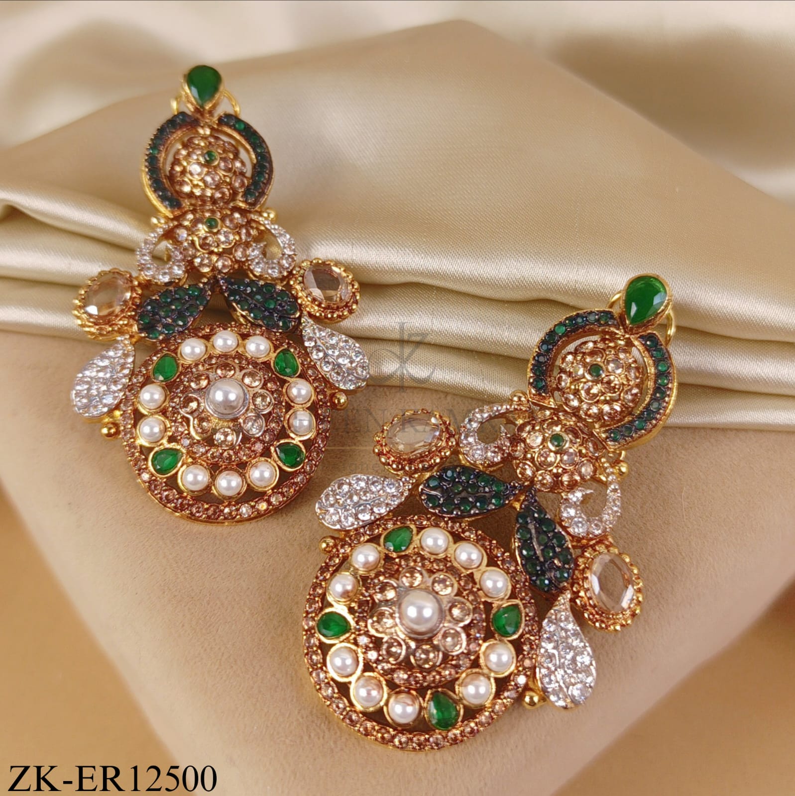 EMERALD KUNDAN CHANDELIER EARRINGS