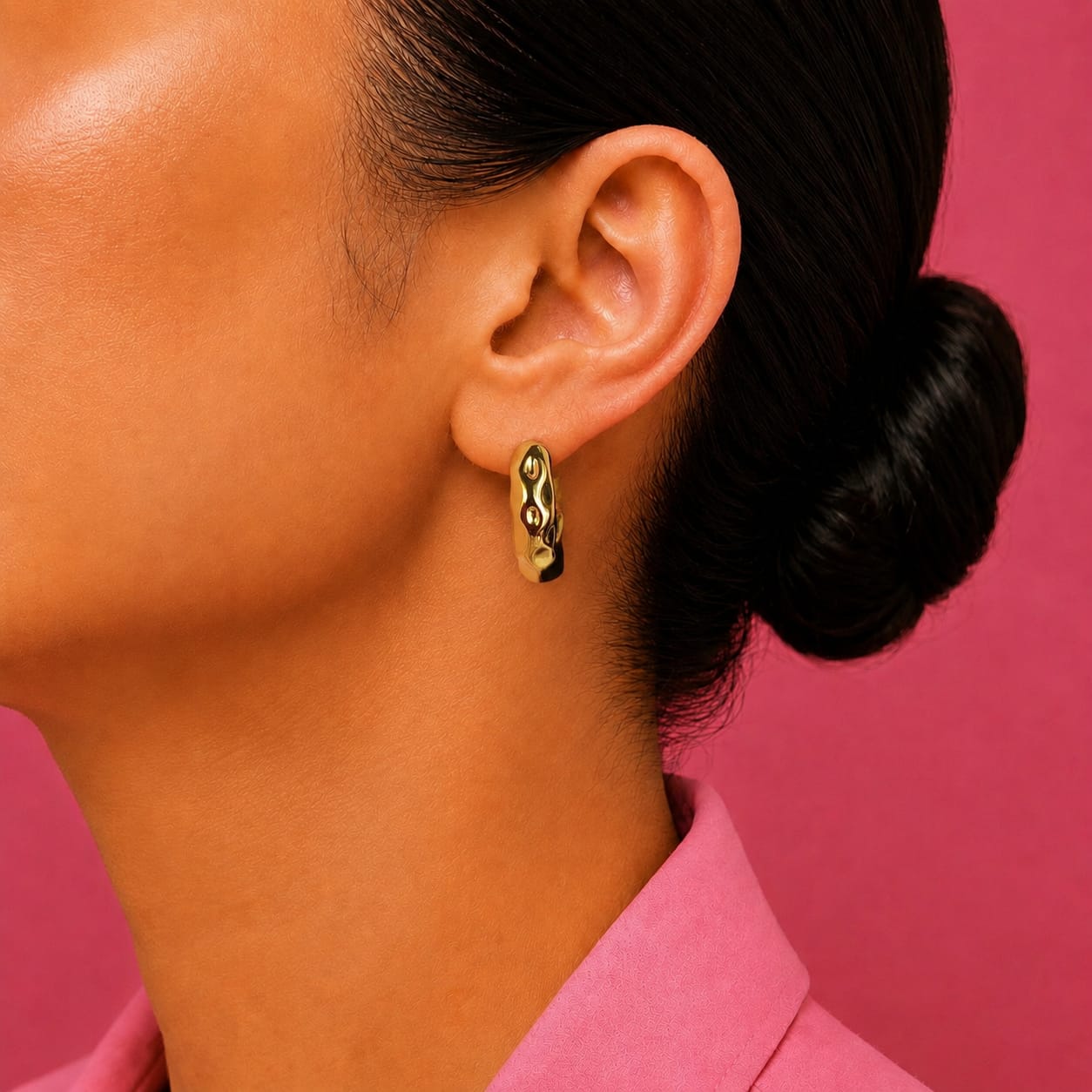 GOLDEN SMALL HOOP EARRINGS