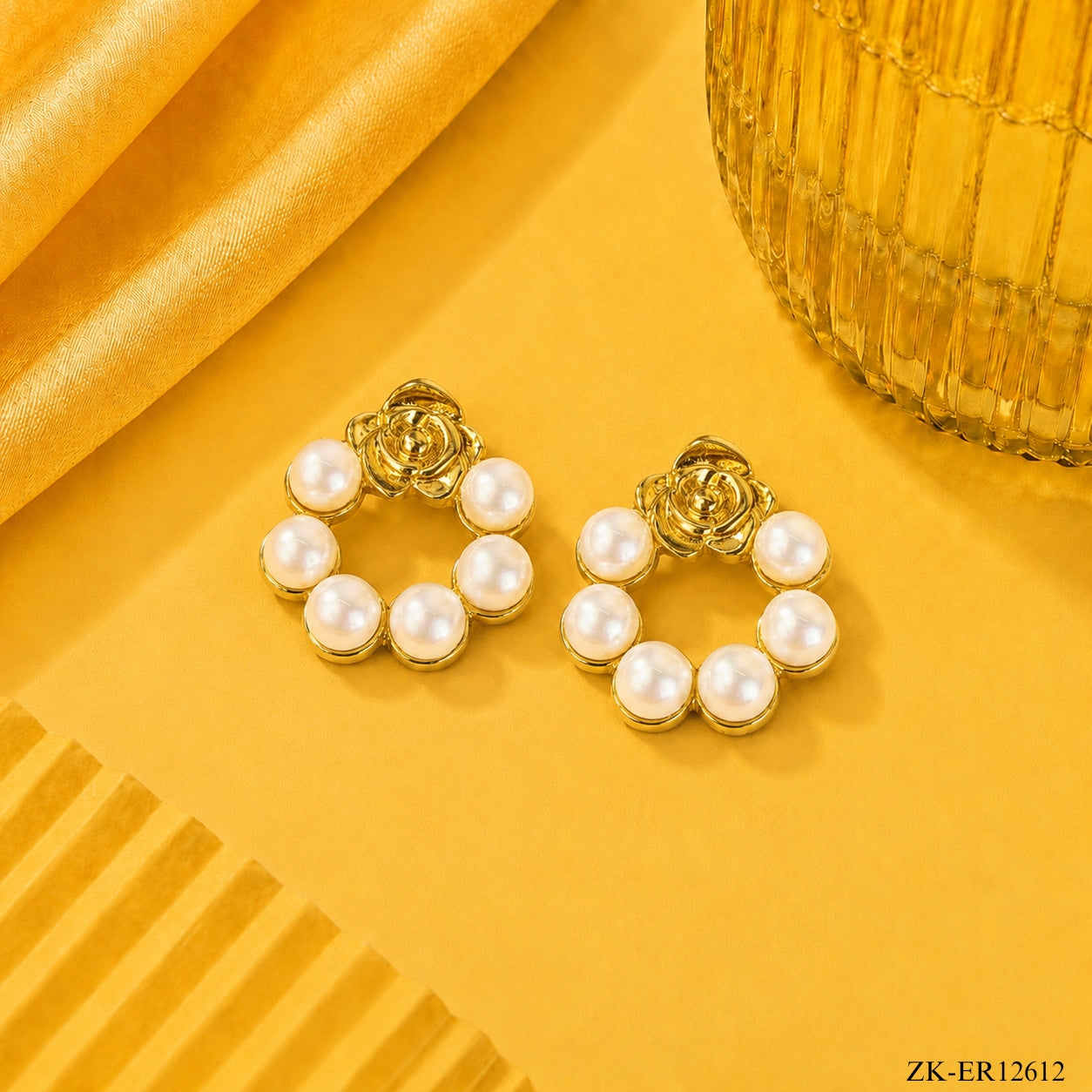 GOLD PEARLS CIRCULAR CLUSTER EARRINGS