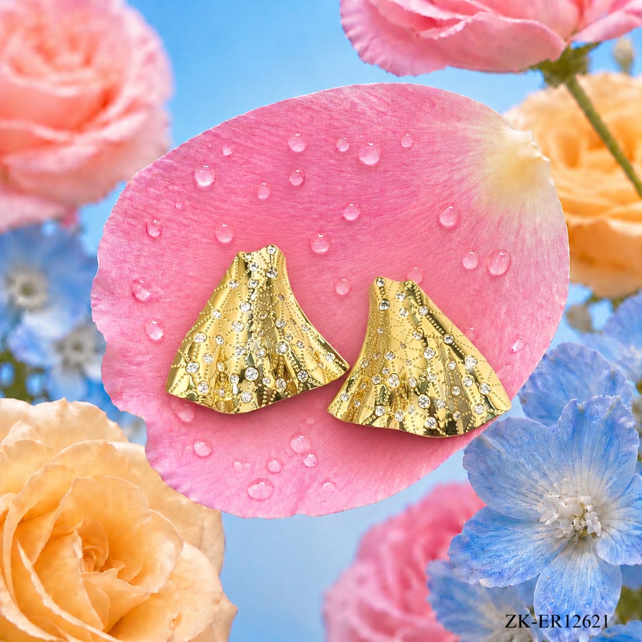 FAN SHAPE ZIRCONIAN EARRINGS