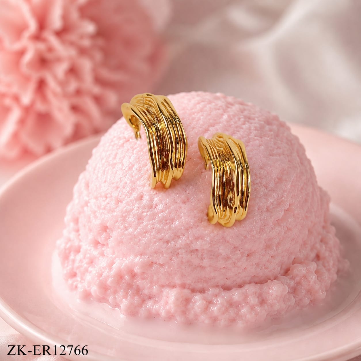 GOLDEN CURVED LINES EARRINGS