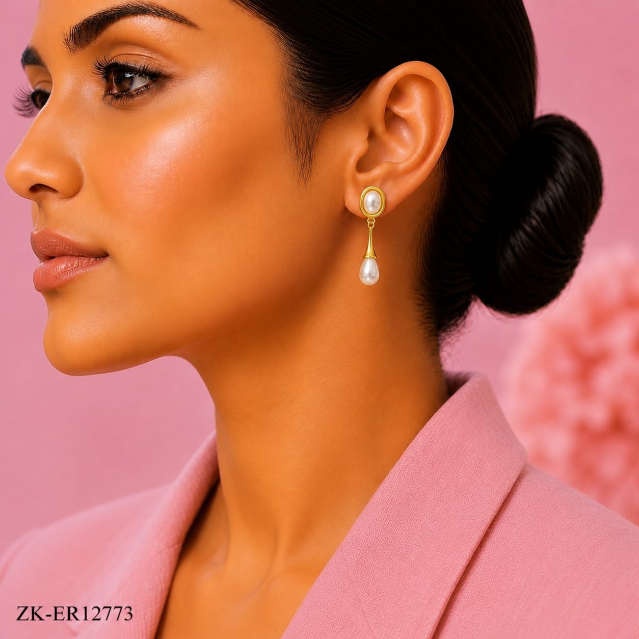 GOLD SLIM BAR EARRINGS WITH DUAL PEARLS