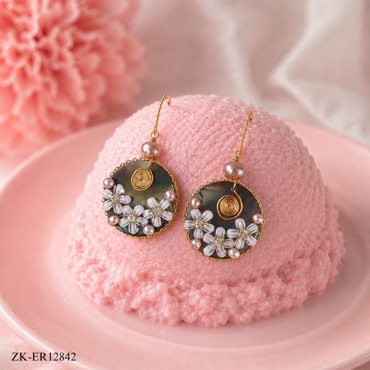 ROUND SHELL BASE FLORAL EARRINGS