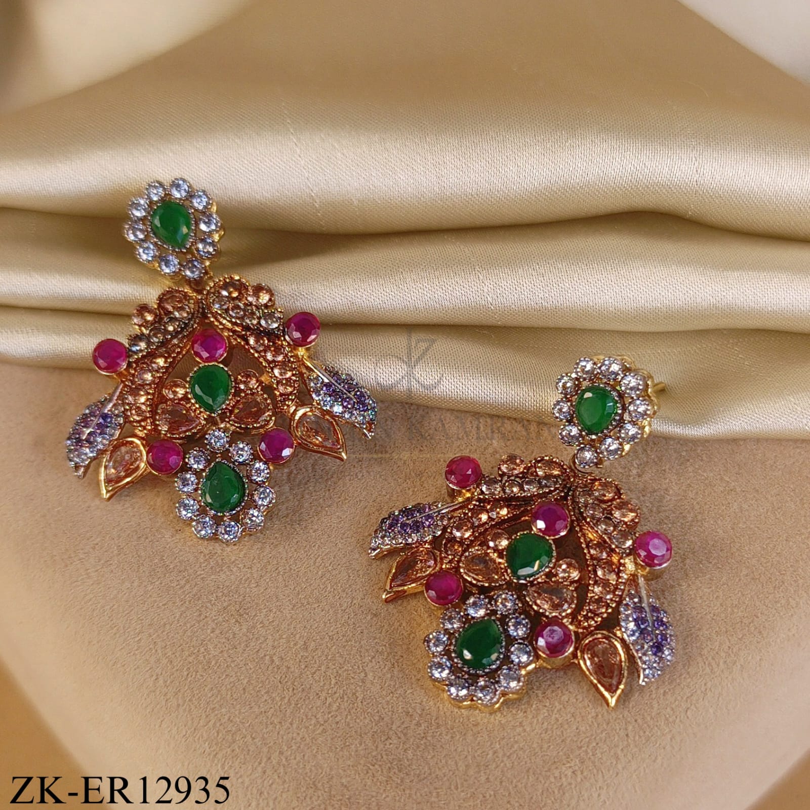 MULTI STONES EARRINGS