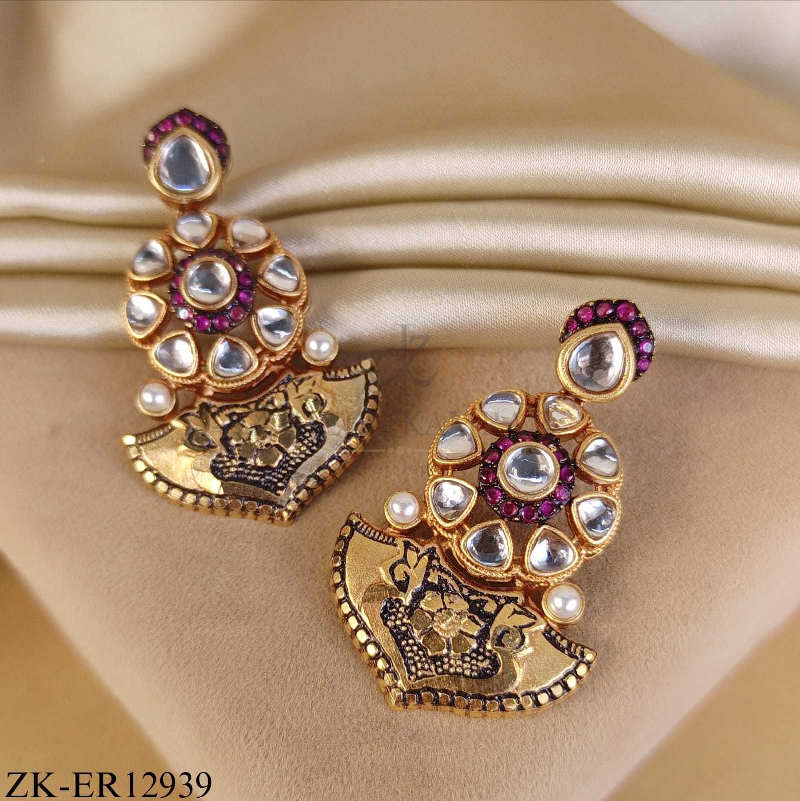 KUNDAN PATTERN EARRINGS