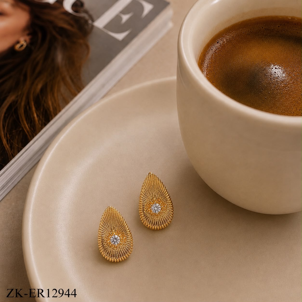 LINED TEXTURED EARRINGS