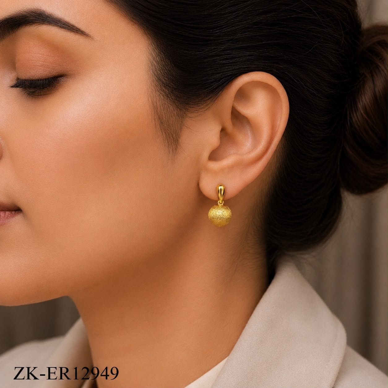 GOLDEN TEXTURED EARRINGS