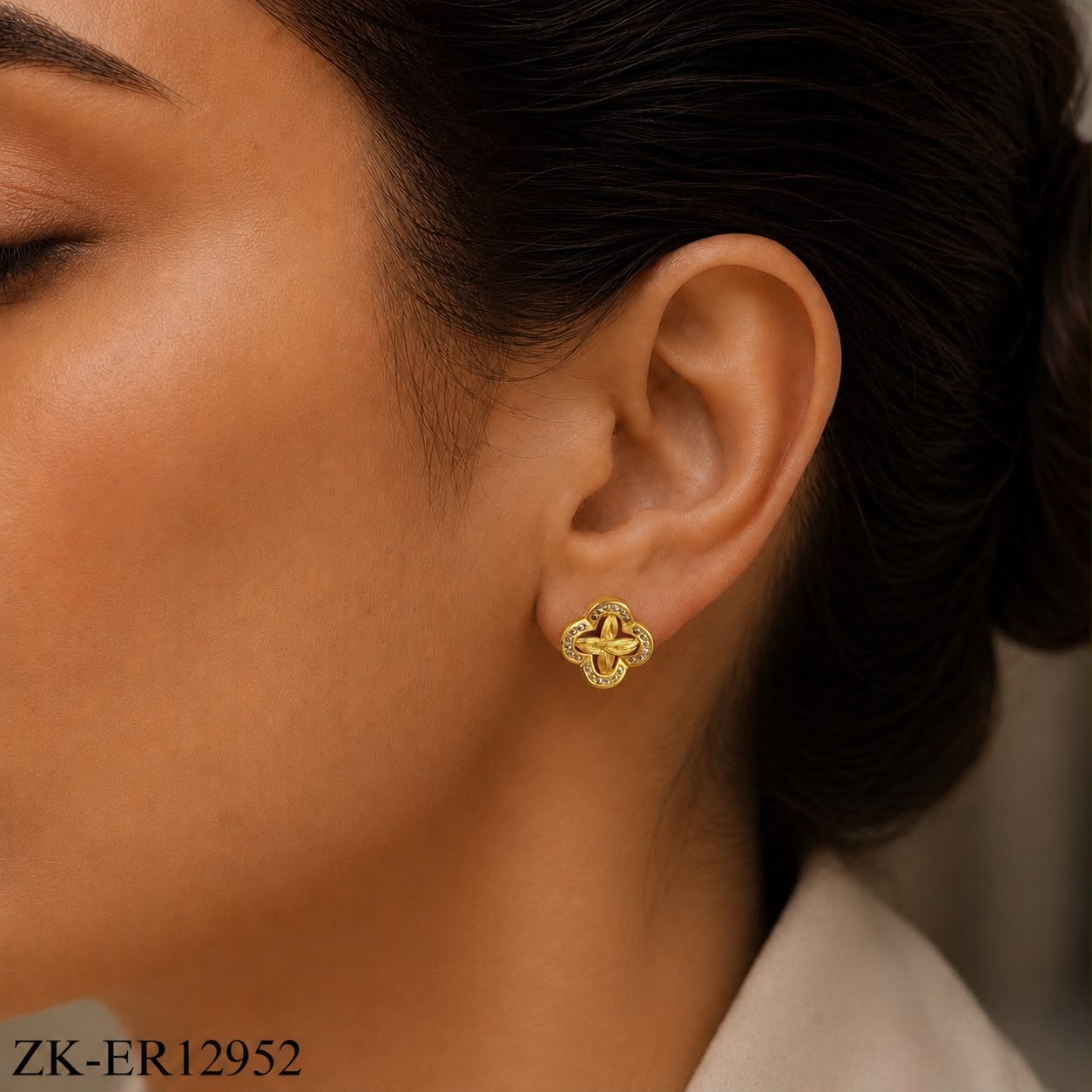 GOLDEN CLOVER EARRINGS