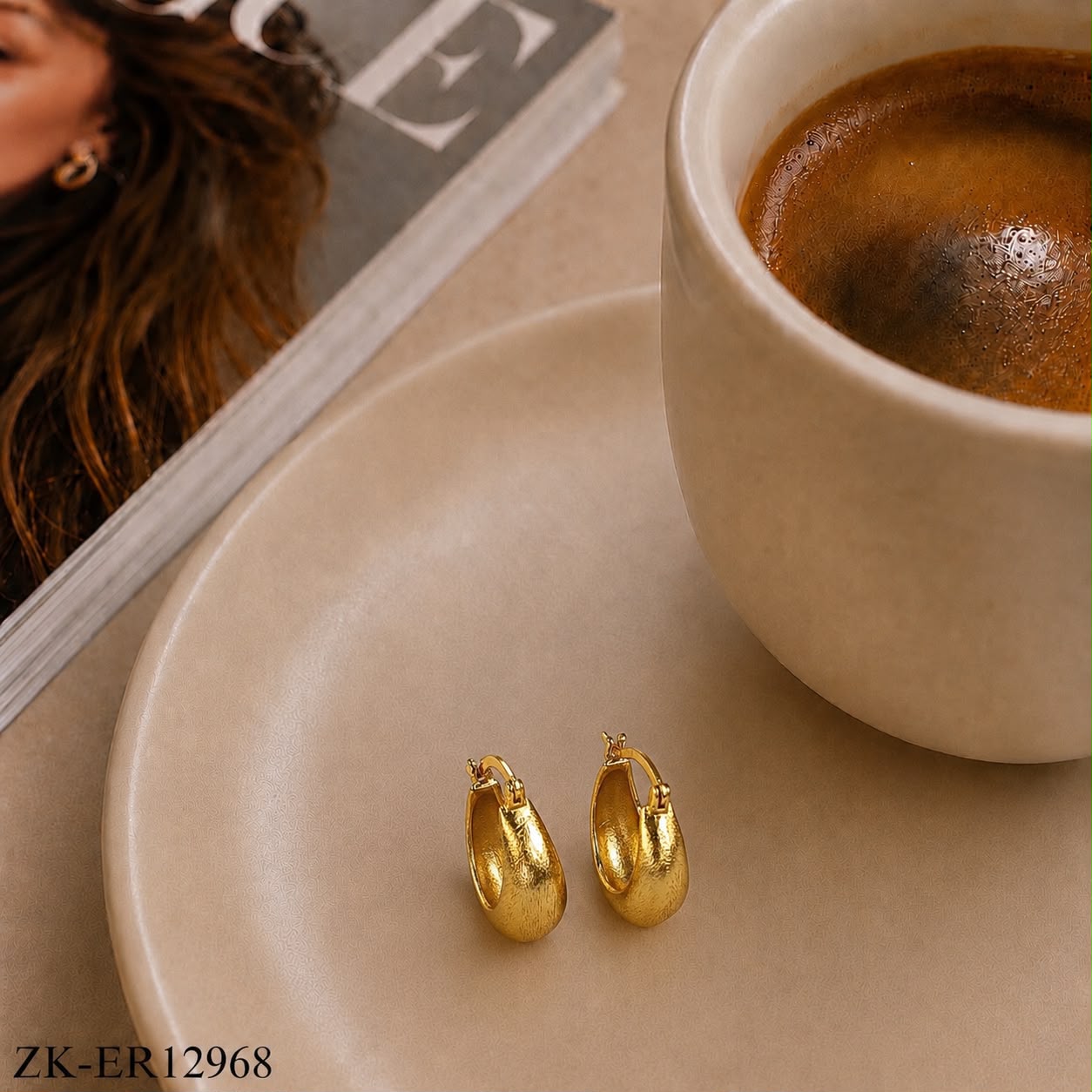 GOLDEN SMOOTH EARRINGS