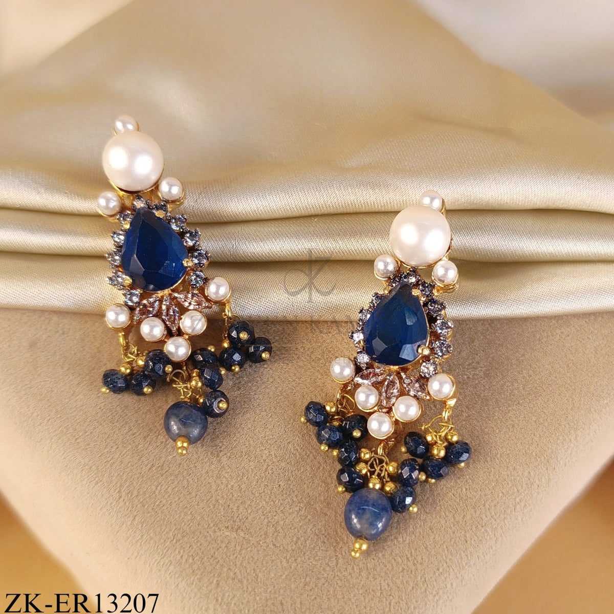 SAPPHIRE PEARLS EARRINGS