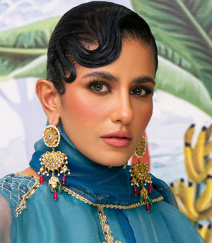 Solid kundan earrings