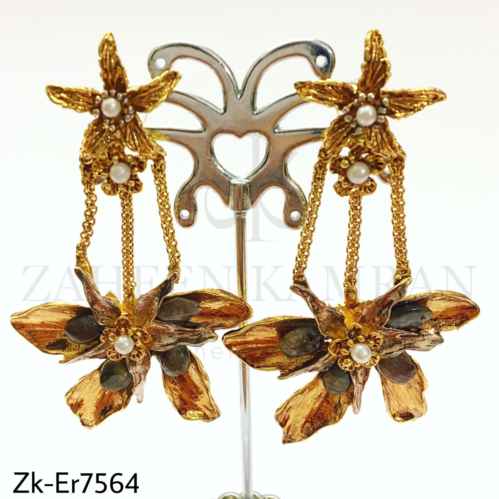 Gold star earrings