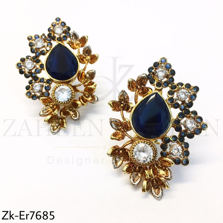 Drop petal studs