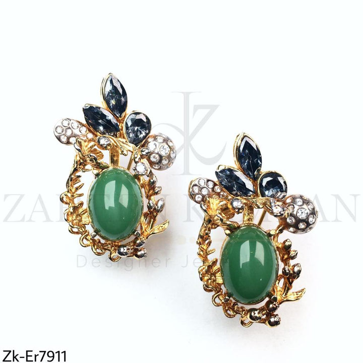 Stunning oval earrings.