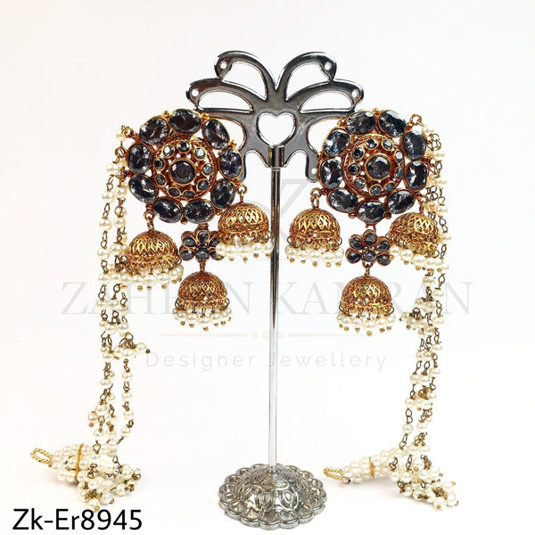 Stunning hanging earrings.