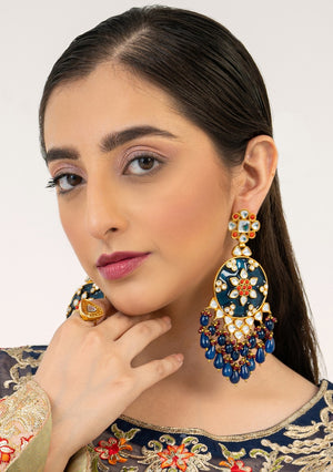 Adorable meen earrings.