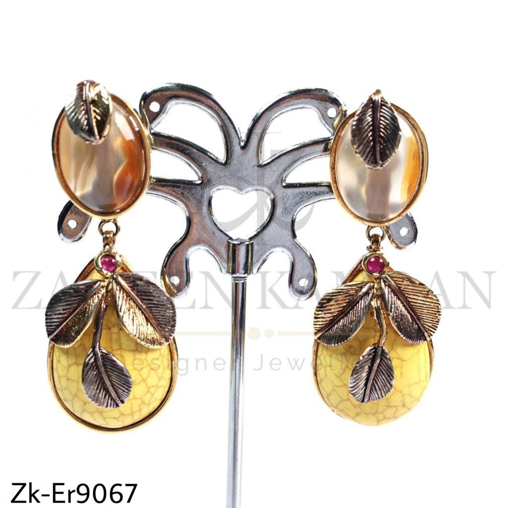 Leafy earrings.