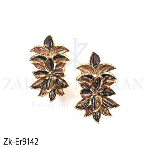 Leaf clustered studs.