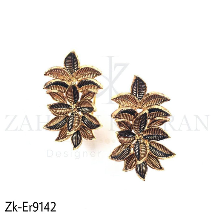 Leaf clustered studs.