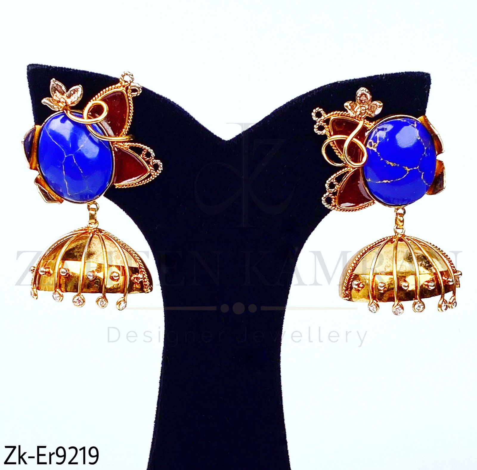 Adorable earrings.