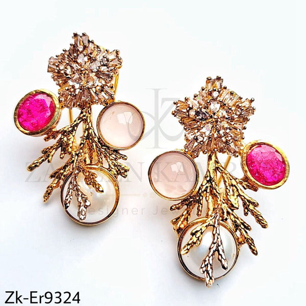 Root style earrings.