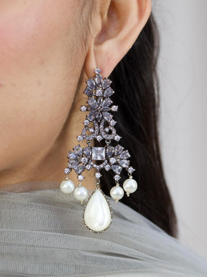 STUNNING EARRINGS