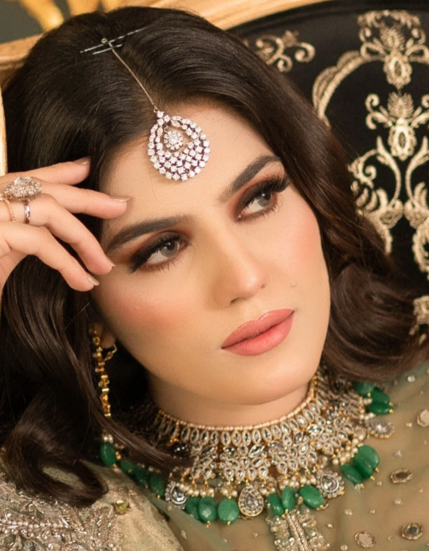 Emerald Kundan Prety Necklace Set