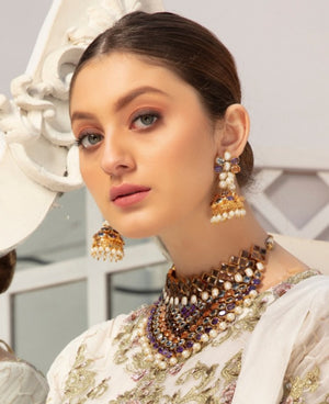 Gorgeous Design Furnished Necklace