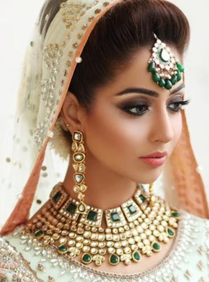 Kundan Adorable Necklace Set