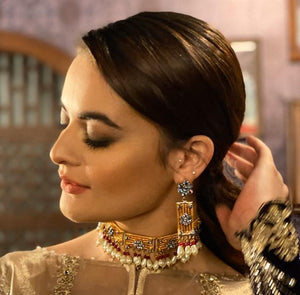 Twisted Designed Choker Set