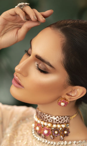 Traditional ari choker set