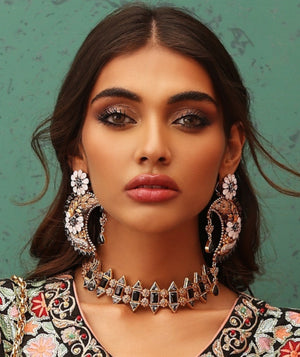 Sleek Smoked Choker Set