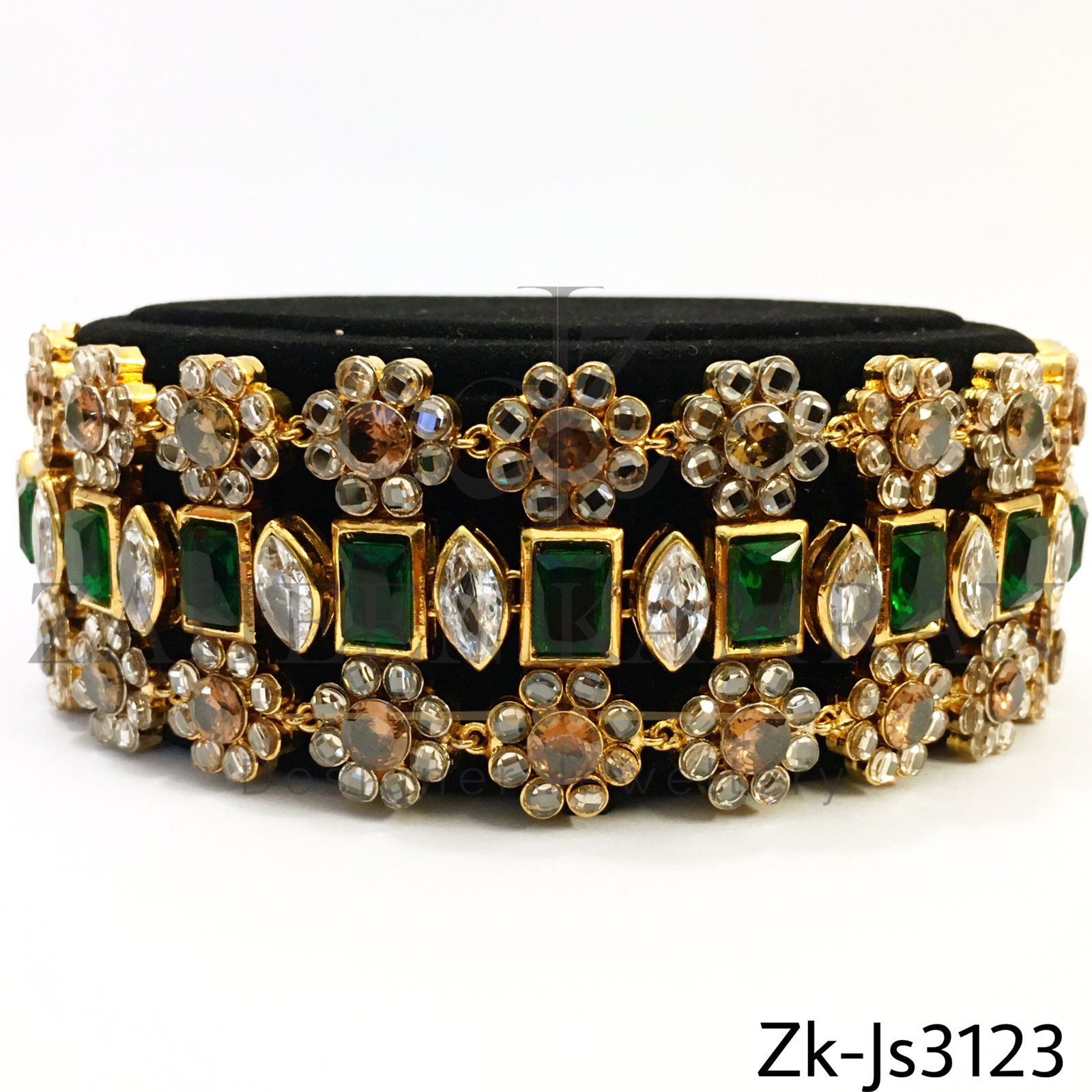 Champagne Choker Set