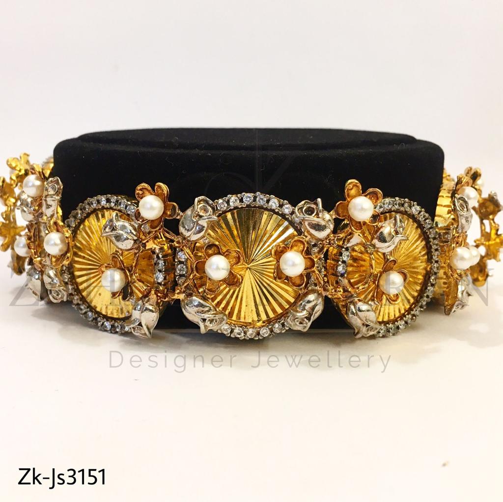 Swril Coins Choker Set